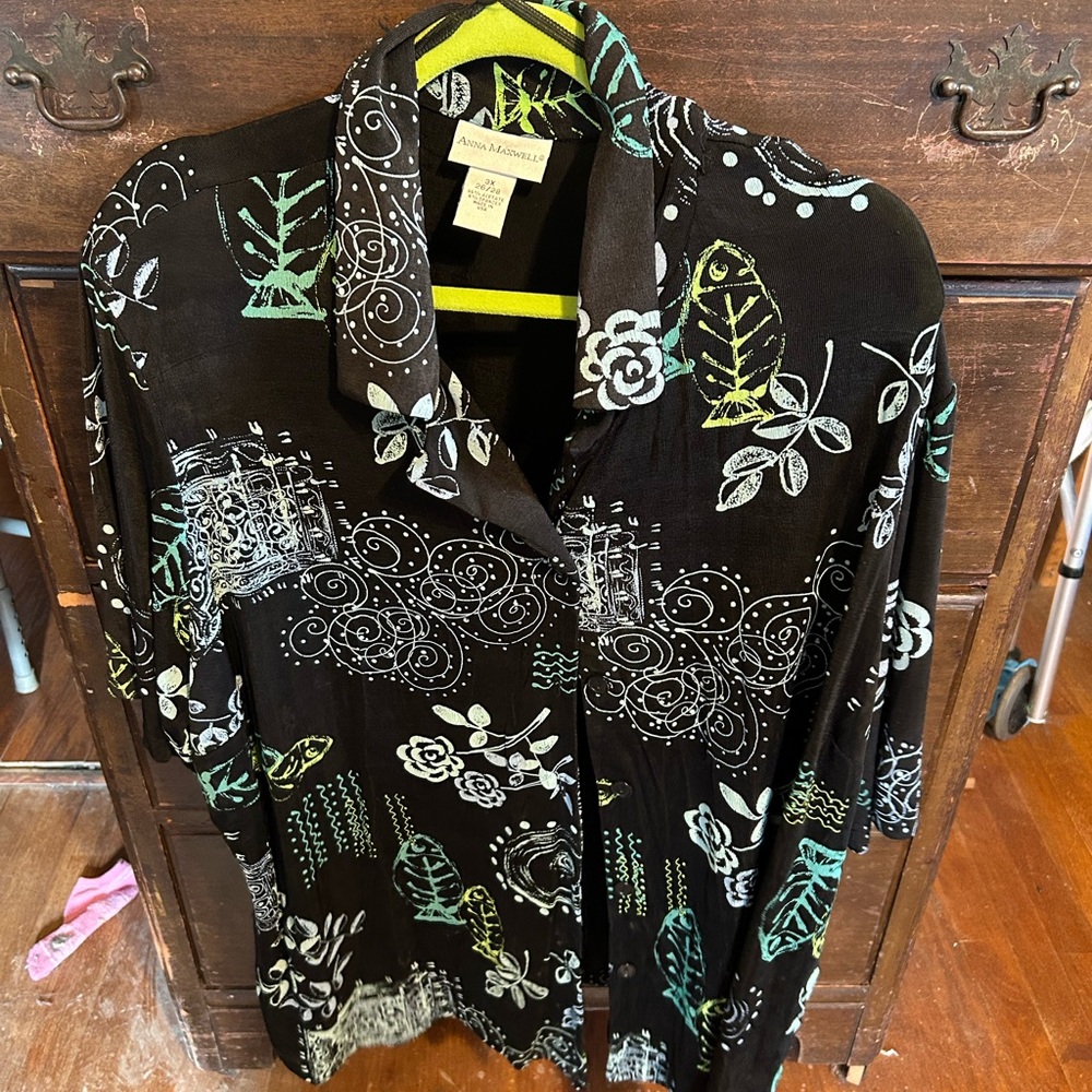 Black and Green Floral Women's Button Down Shirt